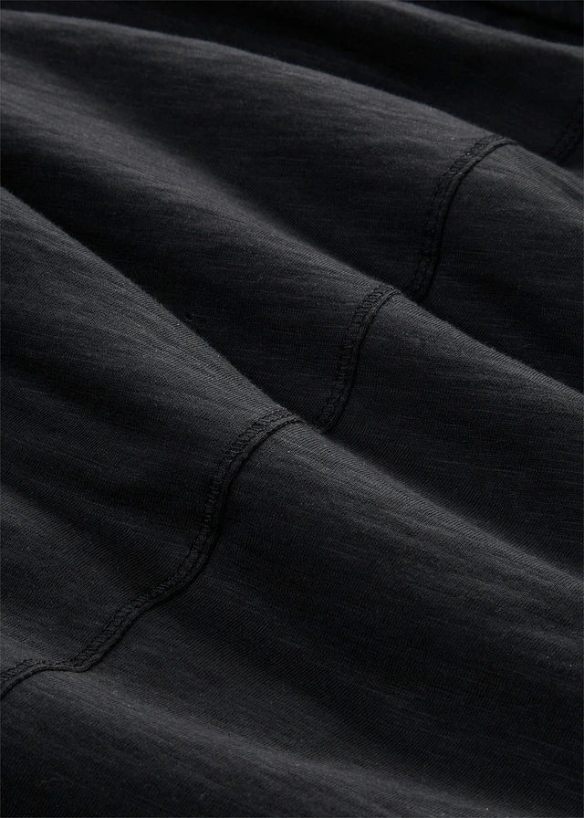 Longsleeve van licht slubjersey materiaal • zwart • product-page.page-title-suffix