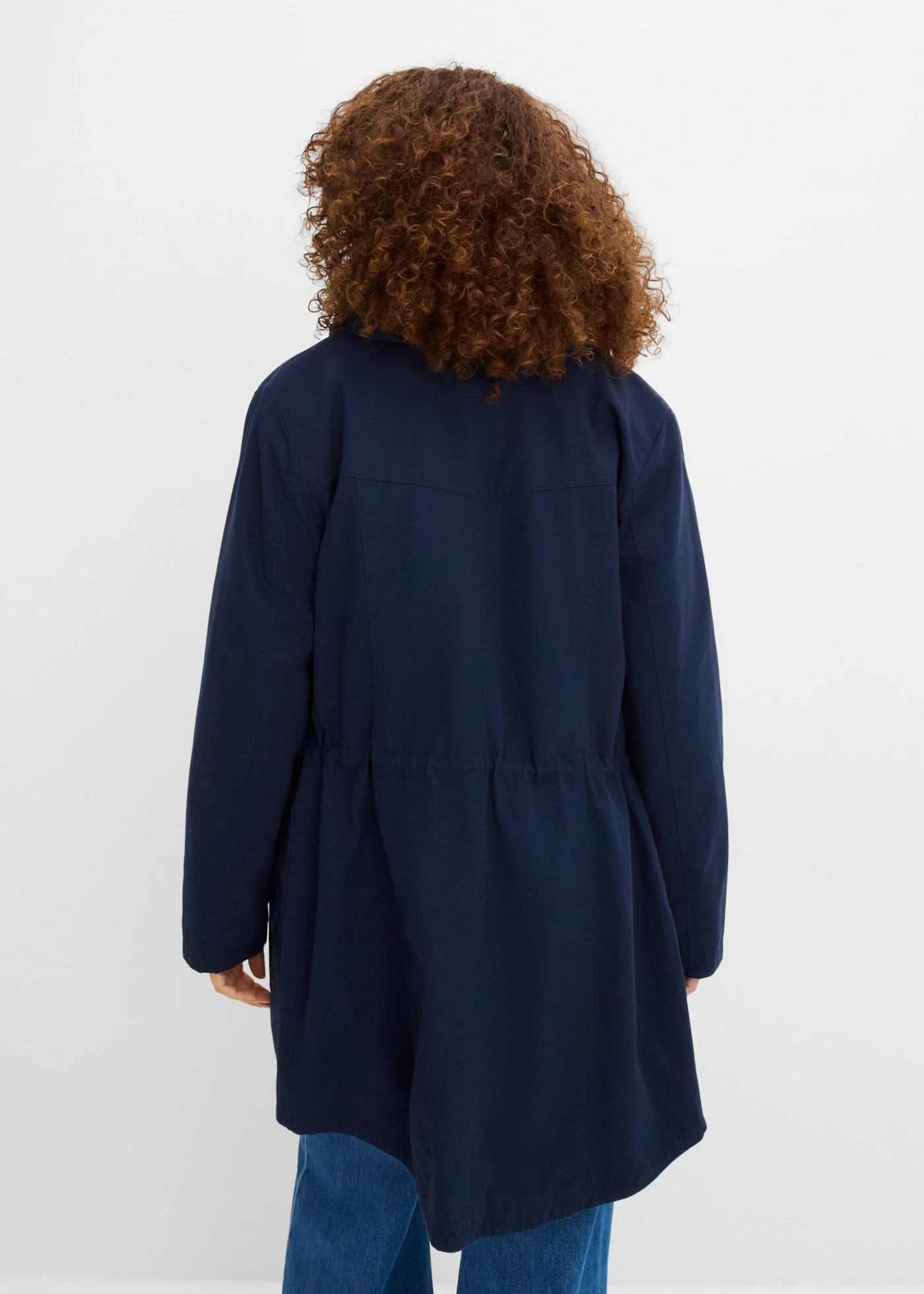 Krátká bavlněná parka se stojáčkem, vypasovaná • tmavě modrá • bonprix obchod