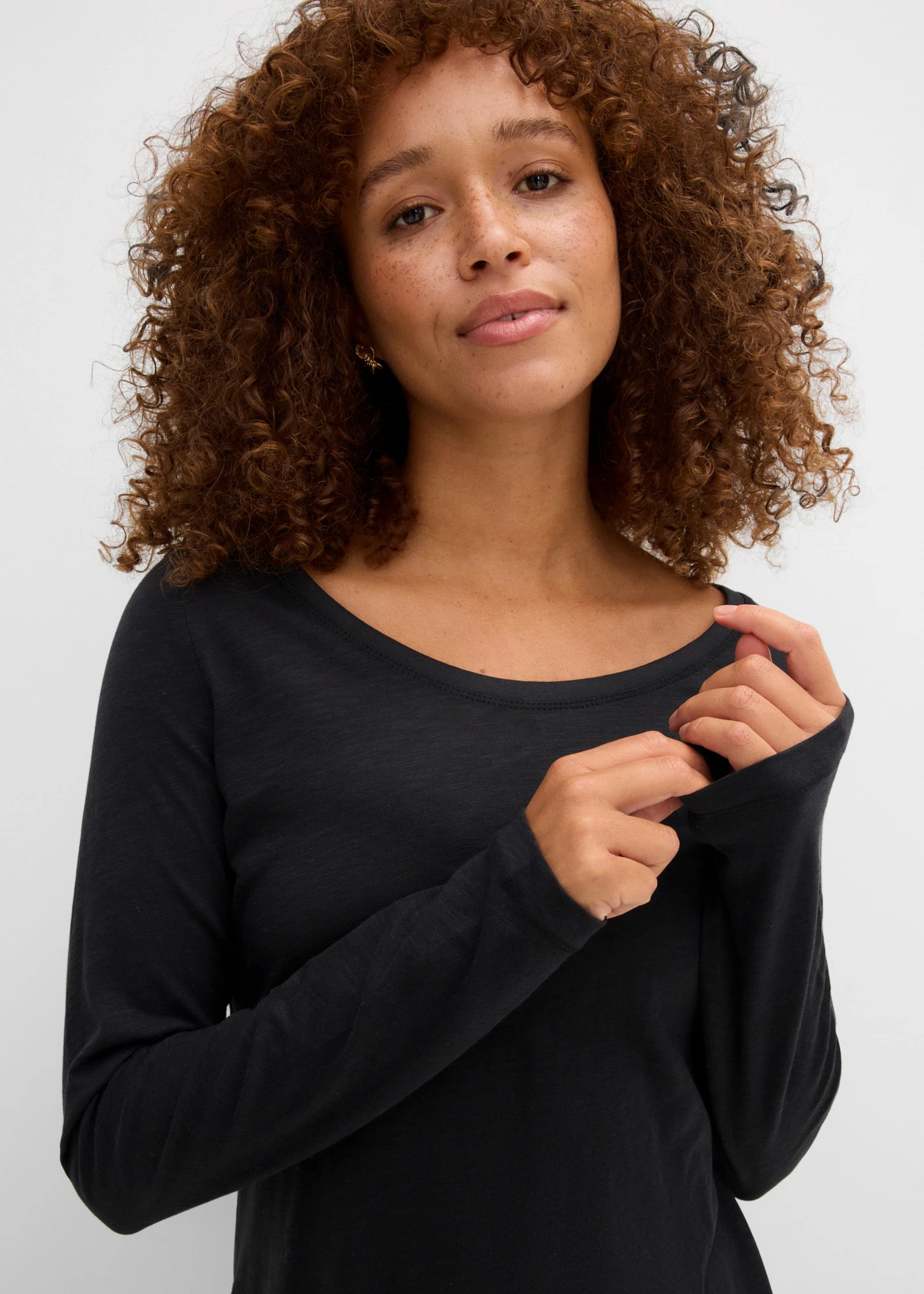 Longsleeve van licht slubjersey materiaal • zwart • bonprix online shop