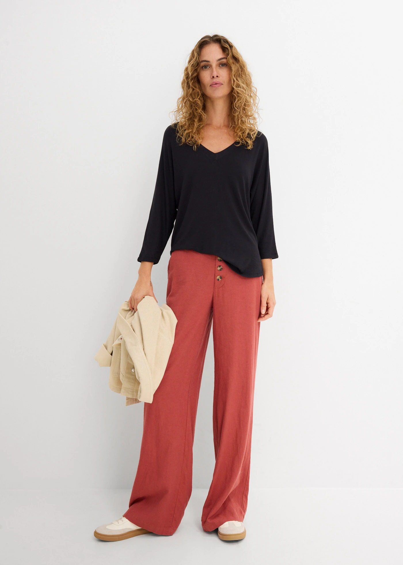 Shirt in een mix van viscose en elastan • zwart • bonprix online shop