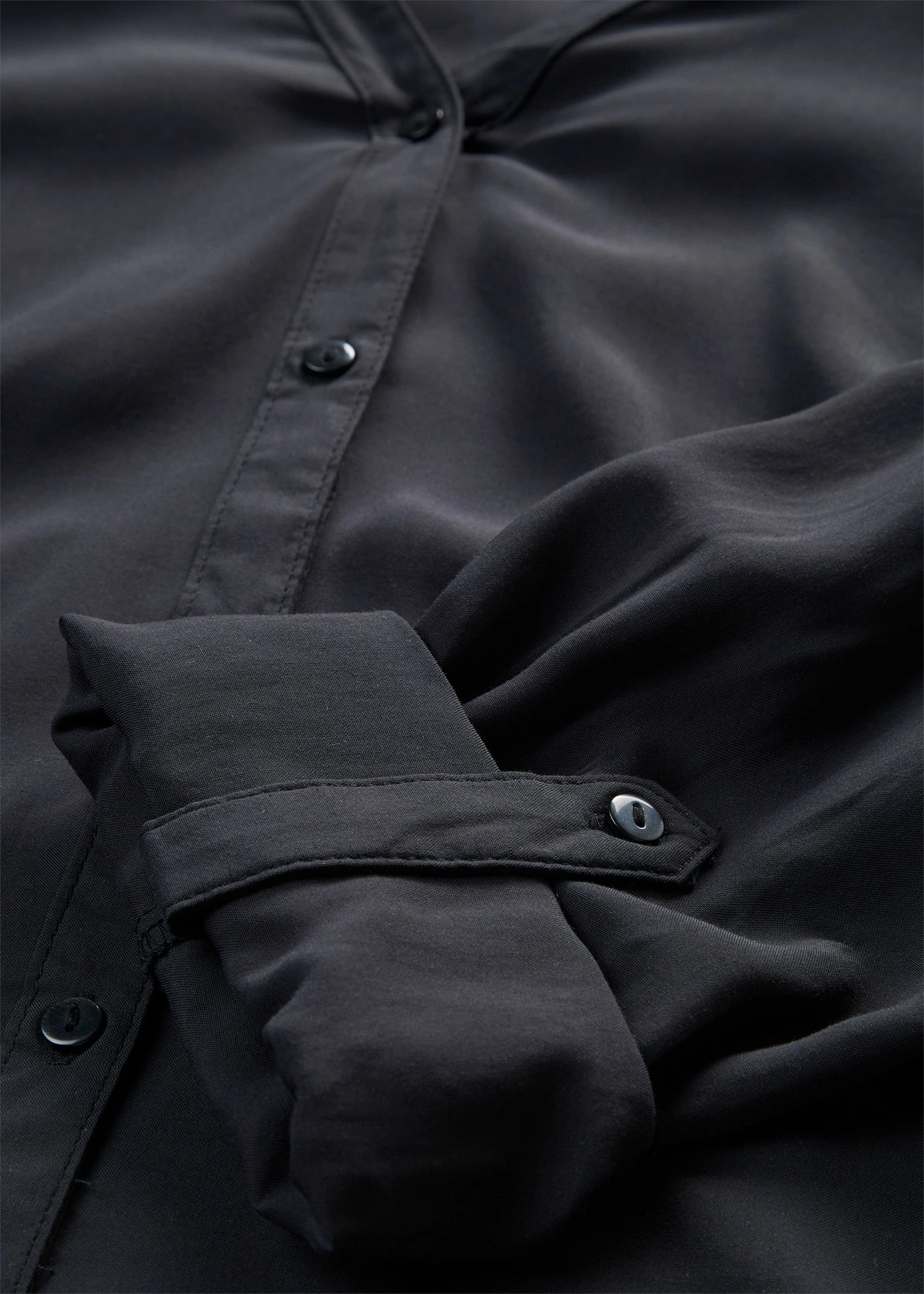 Chemisier fluide en viscose • noir • Boutique bonprix