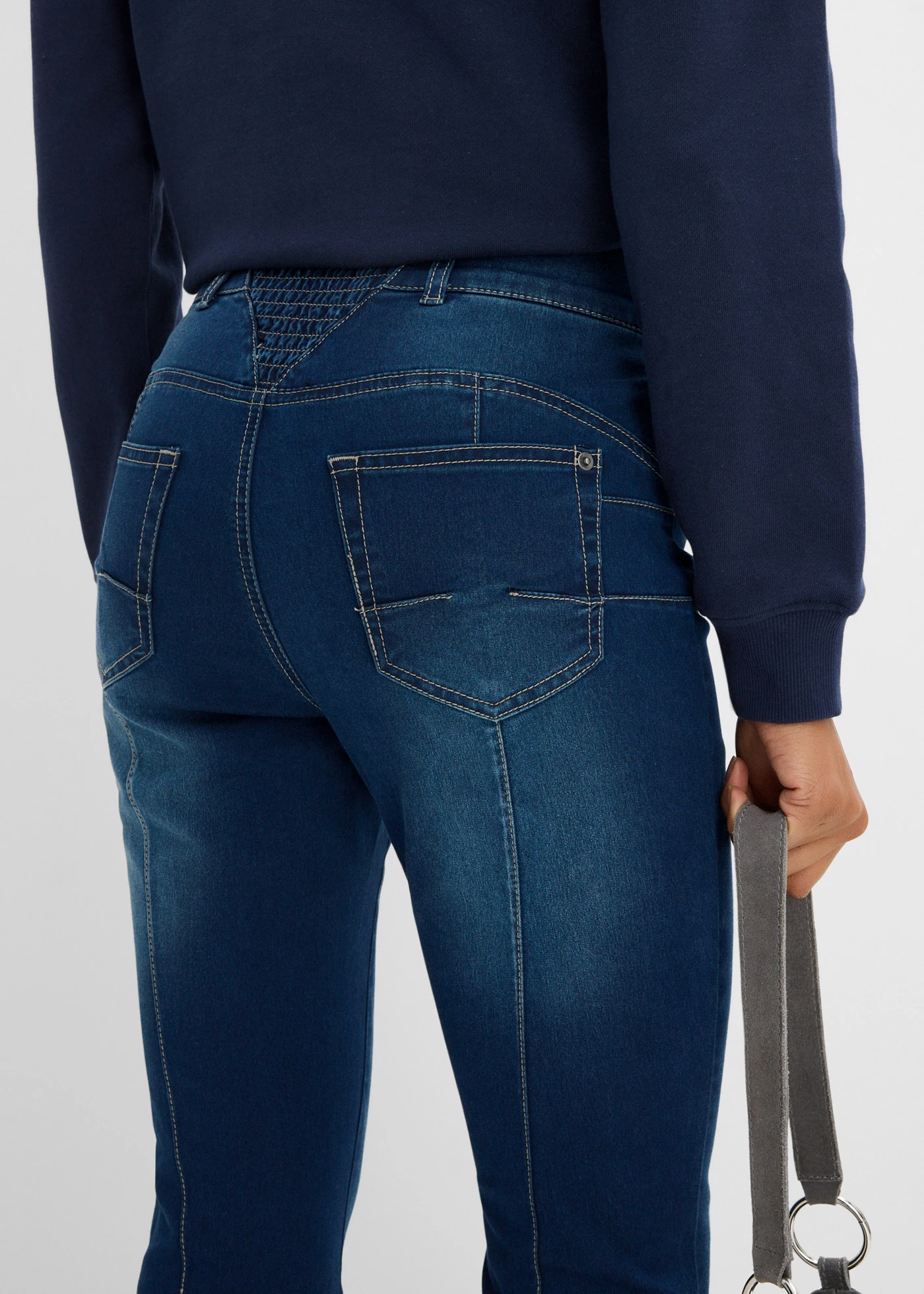 Bootcut farmer Mid Waist, alakformáló • sötétkék denim • bonprix áruház
