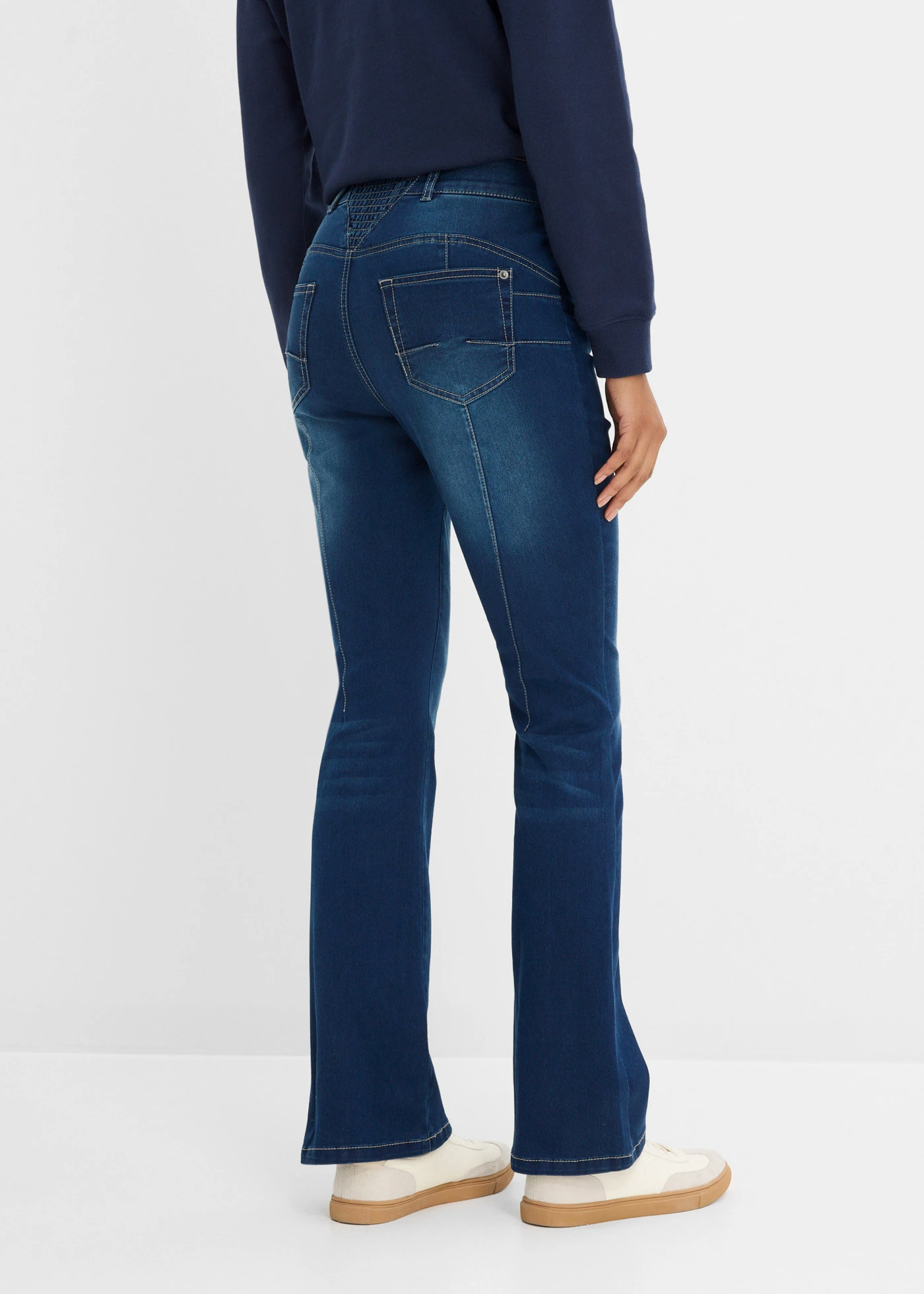Bootcut farmer Mid Waist, alakformáló • sötétkék denim • bonprix áruház