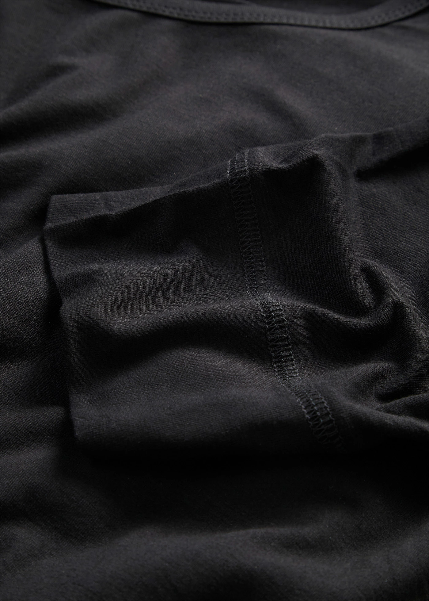 Póló puha viszkóz-keverékből • fekete • bonprix áruház