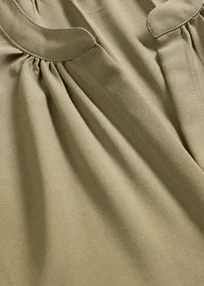 Halenka se skrytou knoflíkovou légou, krátký rukáv • olivová • bonprix obchod