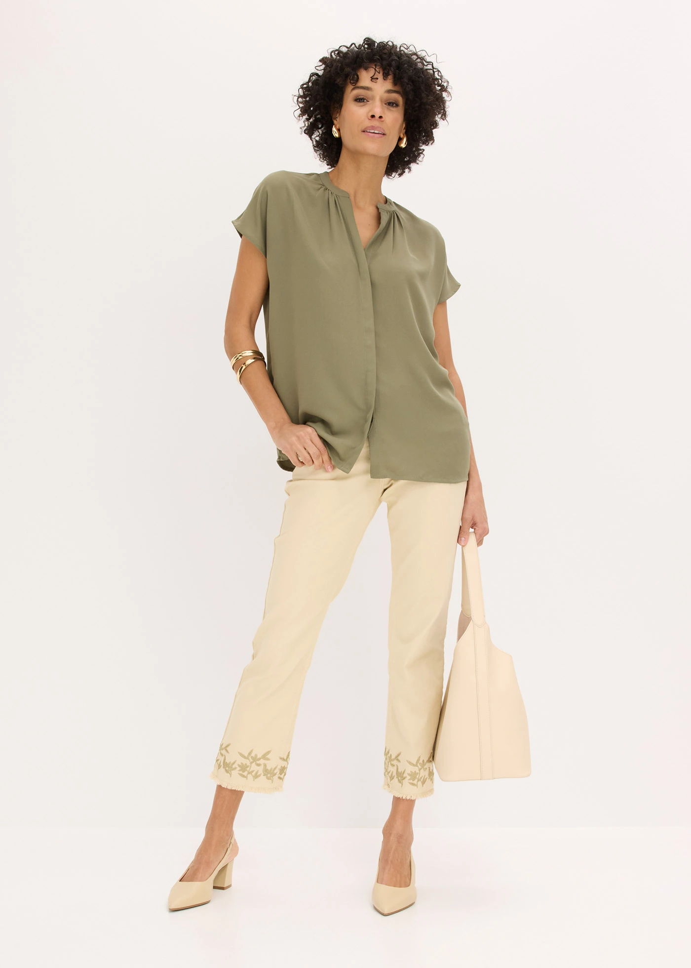 Blouse met korte mouwen en blinde knoopsluiting • olijfgroen • bonprix online shop