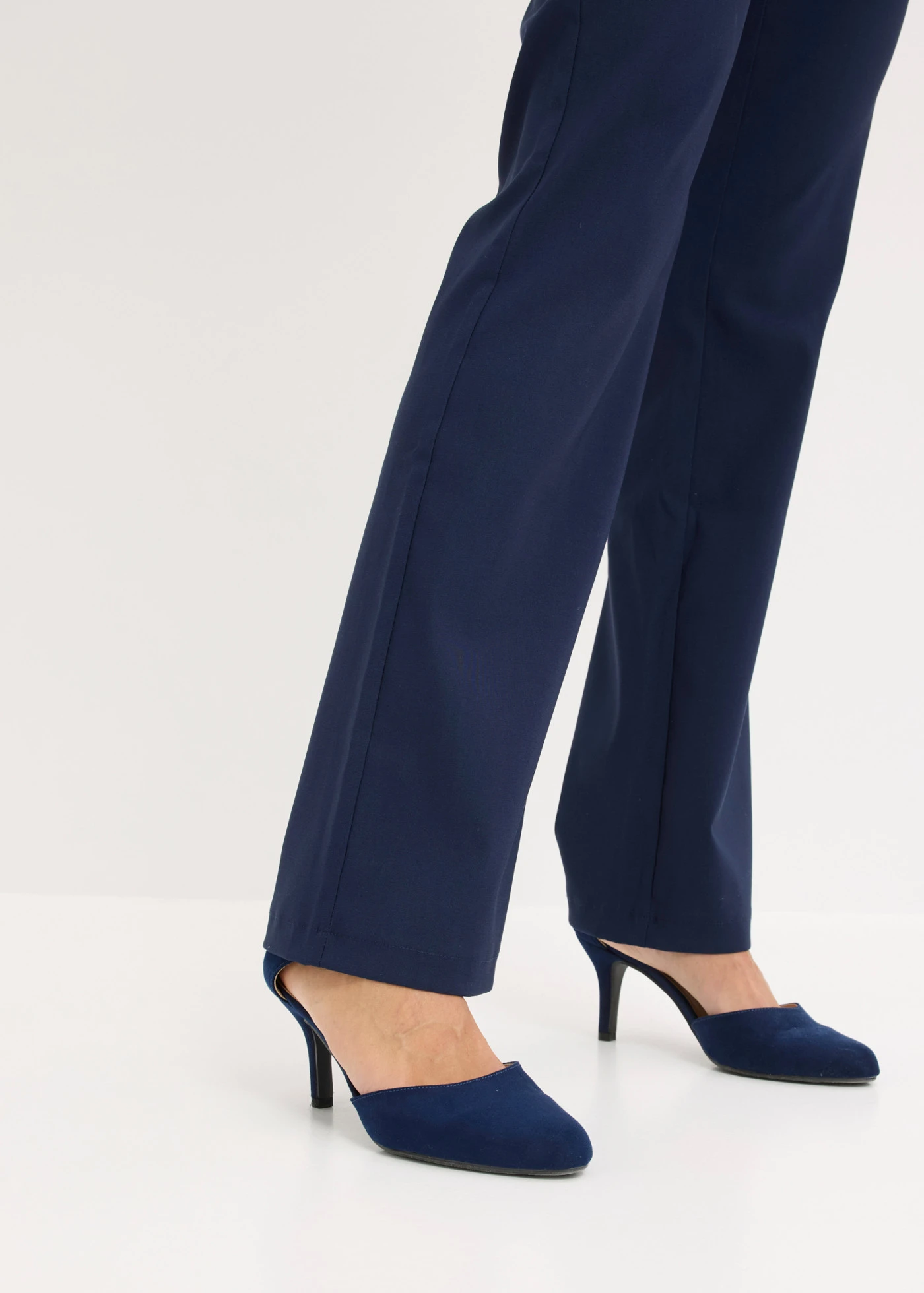 Pantaloni stretch din bengalină elastică • bleumarin • magazin bonprix