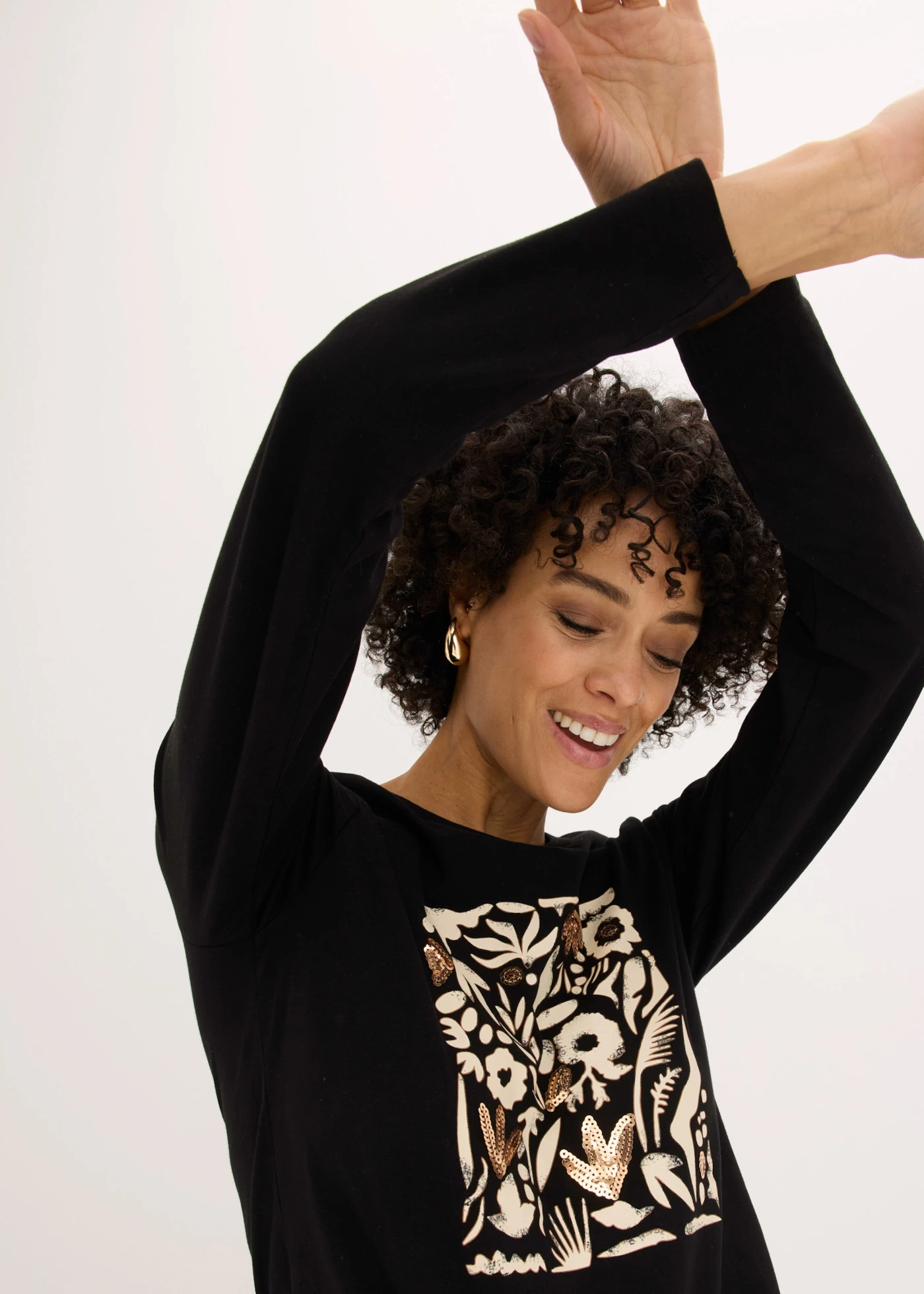 T-shirt manches longues en coton extensible • noir/beige galet/marron moka imprimé • Boutique bonprix