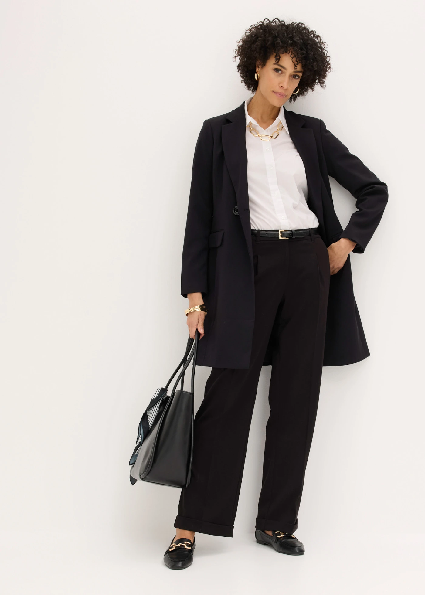 Pantalon large à pinces • noir • Boutique bonprix