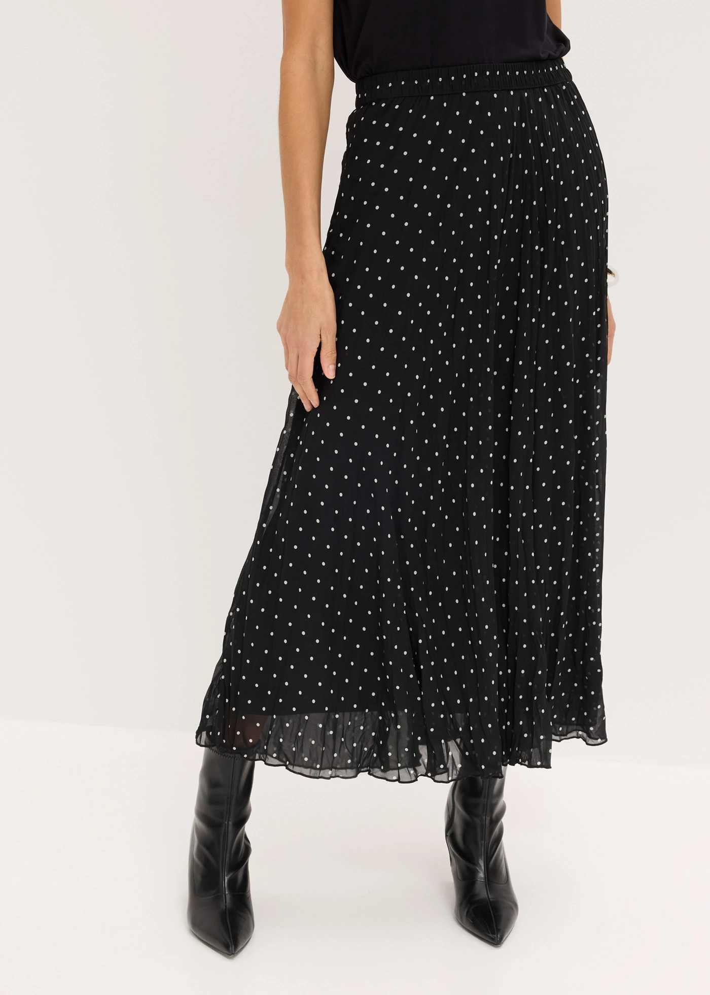 Jupe en mousseline effet froissé • noir pois blanc • Boutique bonprix