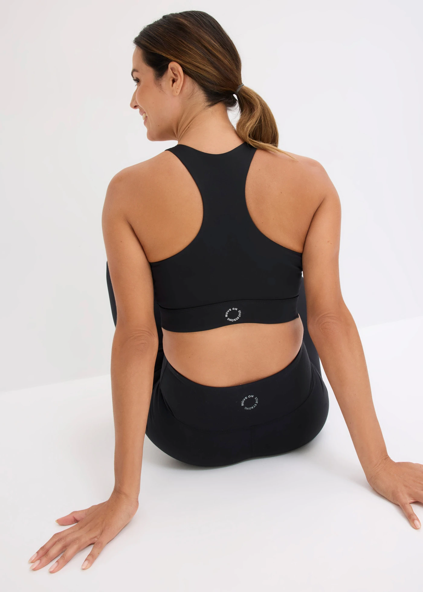 Soutien-gorge de sport dos nageur, maintien léger • noir • Boutique bonprix