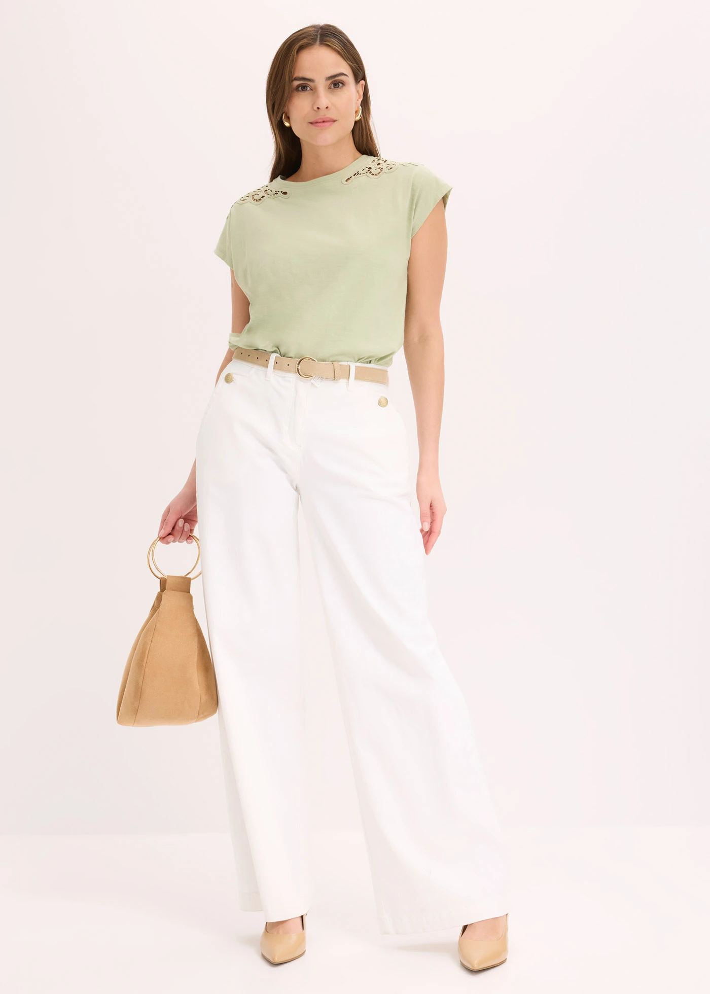 T-shirt avec détails au crochet • vert pâle • Boutique bonprix