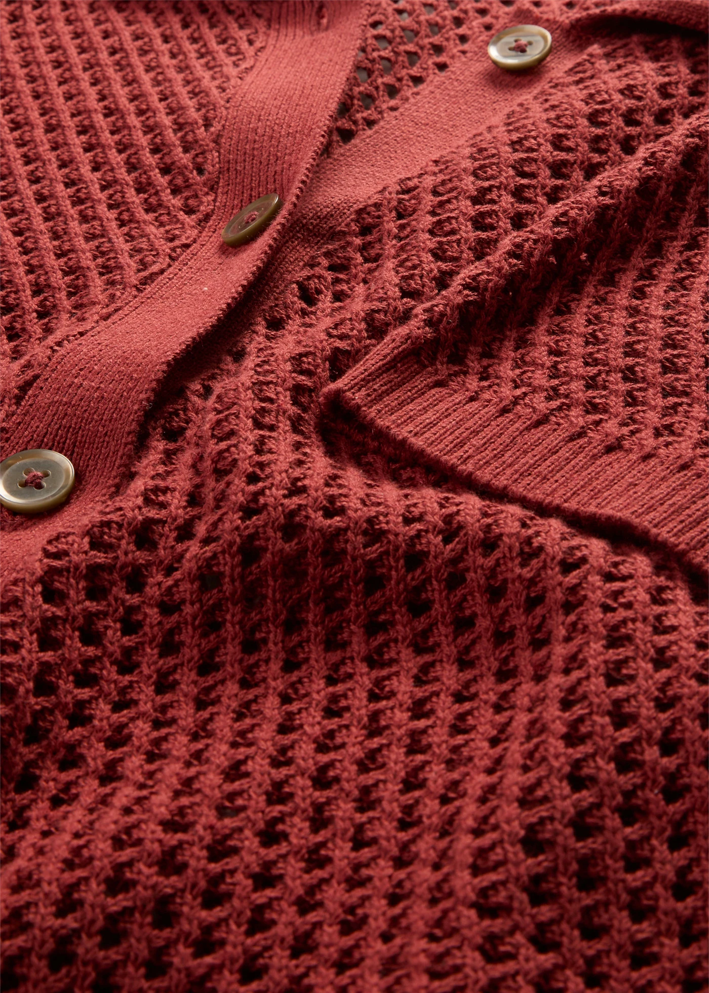 Gilet en maille ajourée • rouge désert • Boutique bonprix