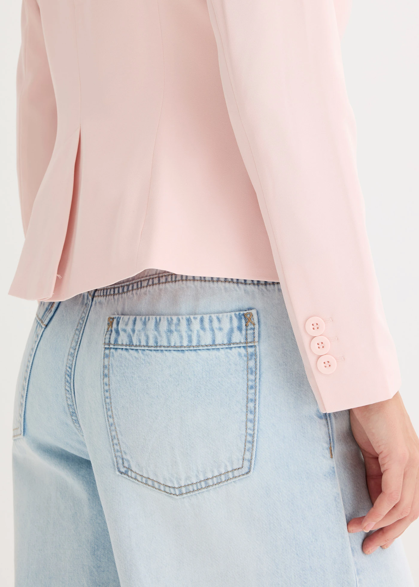 Korte blazer met klepzakken • parelroze • bonprix online shop