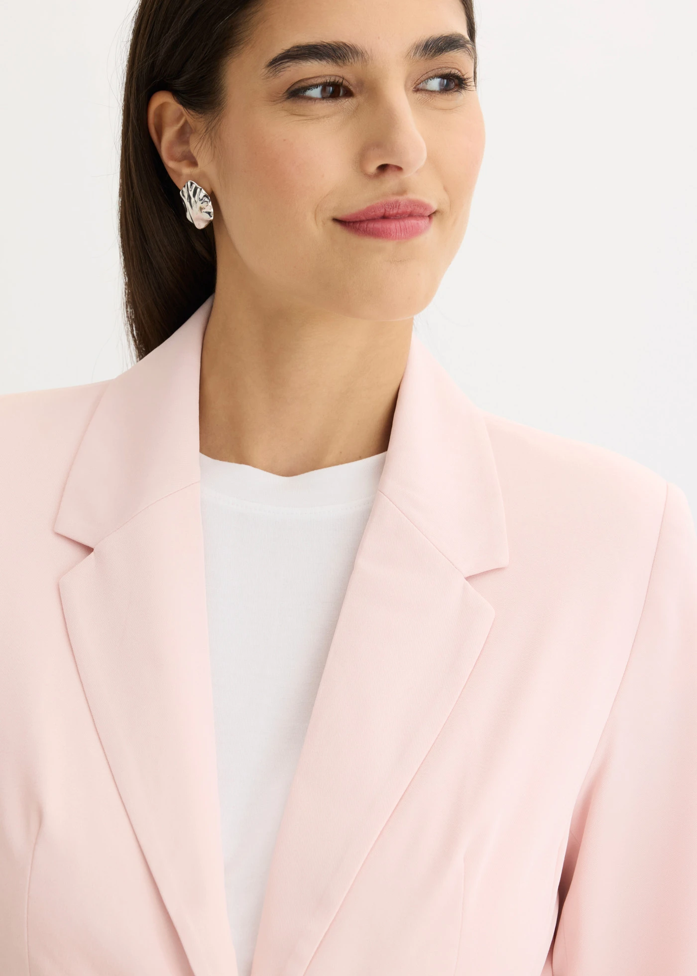 Blazer court avec poches à rabat • rose nacré • Boutique bonprix