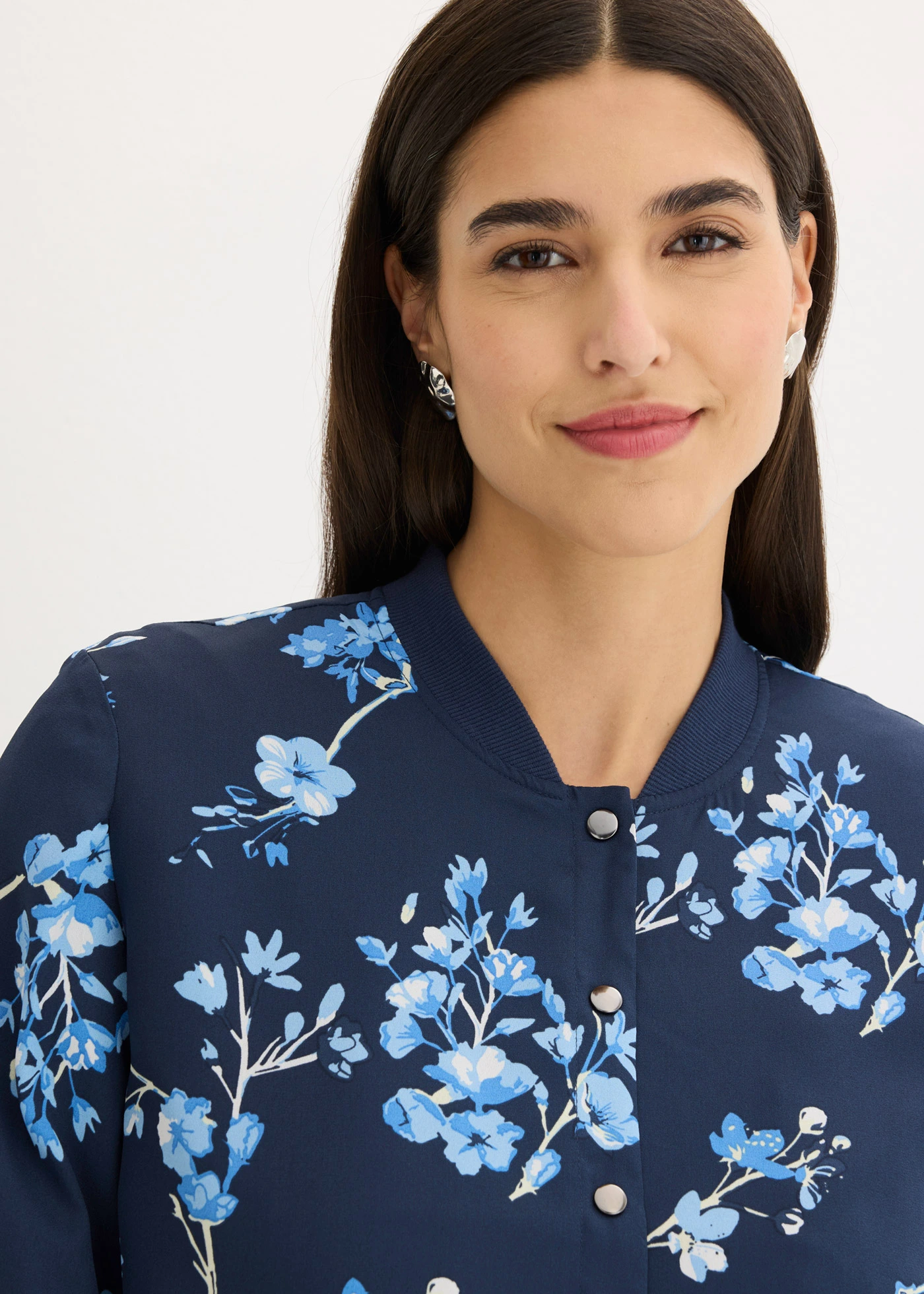 Blouson court • bleu foncé-bleu clair floral • Boutique bonprix