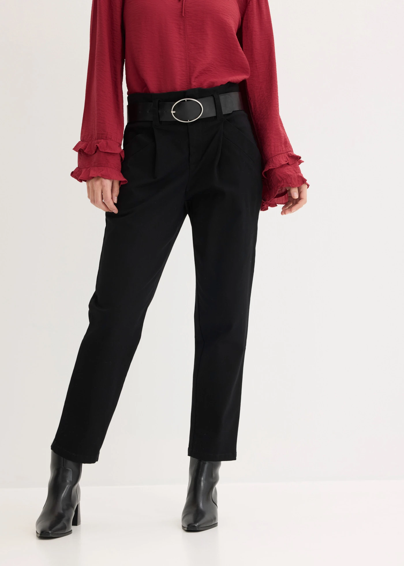 Pantalon à pinces en coton extensible • noir • Boutique bonprix