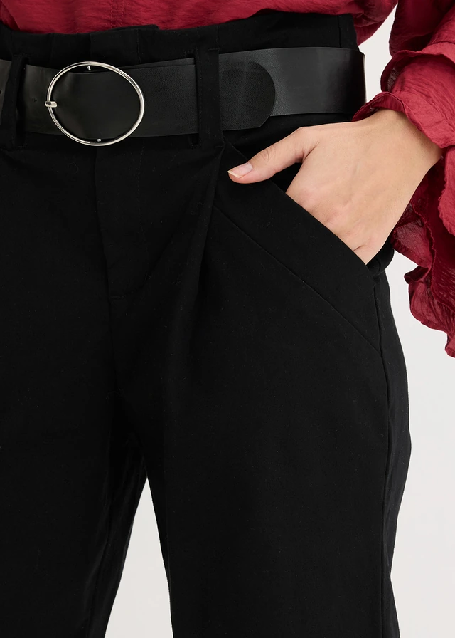 Pantalon à pinces en coton extensible • noir • product-page.page-title-suffix