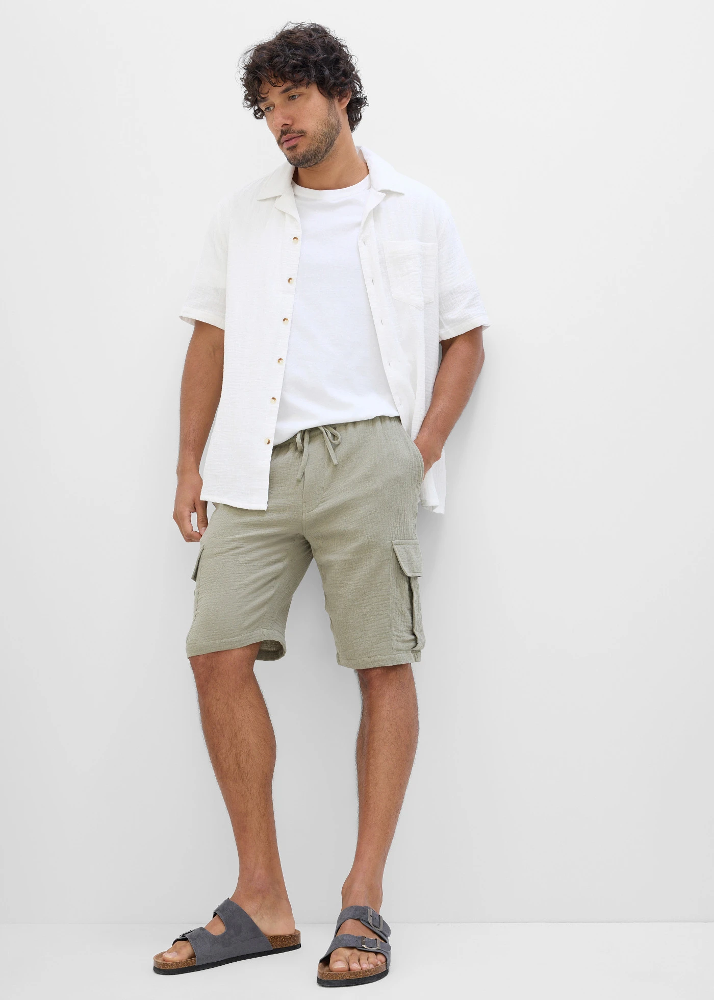 Regular Fit bermuda szellős muszlinból • füst olívazöld • bonprix áruház