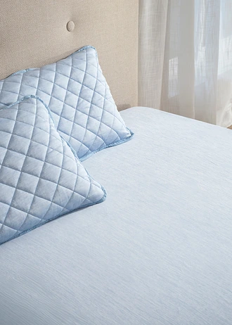 Hűsítő gumis lepedő • világoskék • bonprix áruház