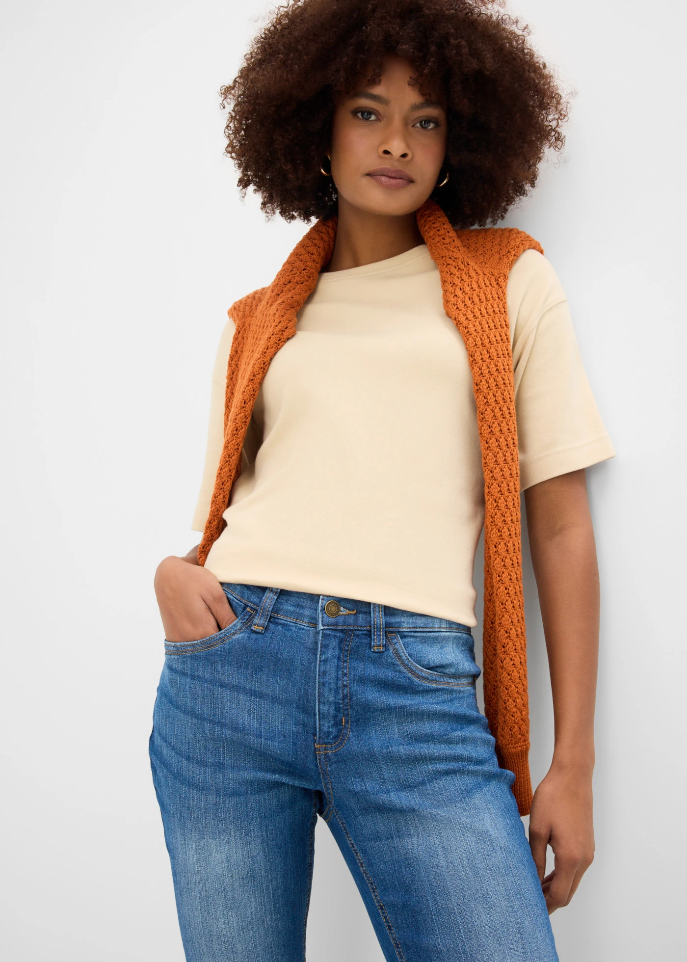 Capri džíny, Mid Waist, Slim Fit • modrá used • bonprix obchod