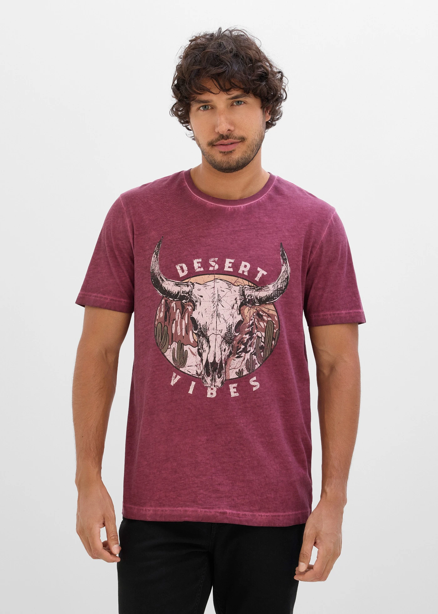 T-shirt z efektem sprania, z czystej bawełny organicznej • czerwony rubinowy • sklep bonprix