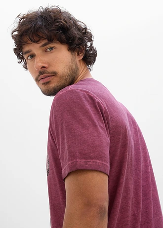 T-shirt aspect délavé, 100% coton • rouge rubis imprimé • Boutique bonprix