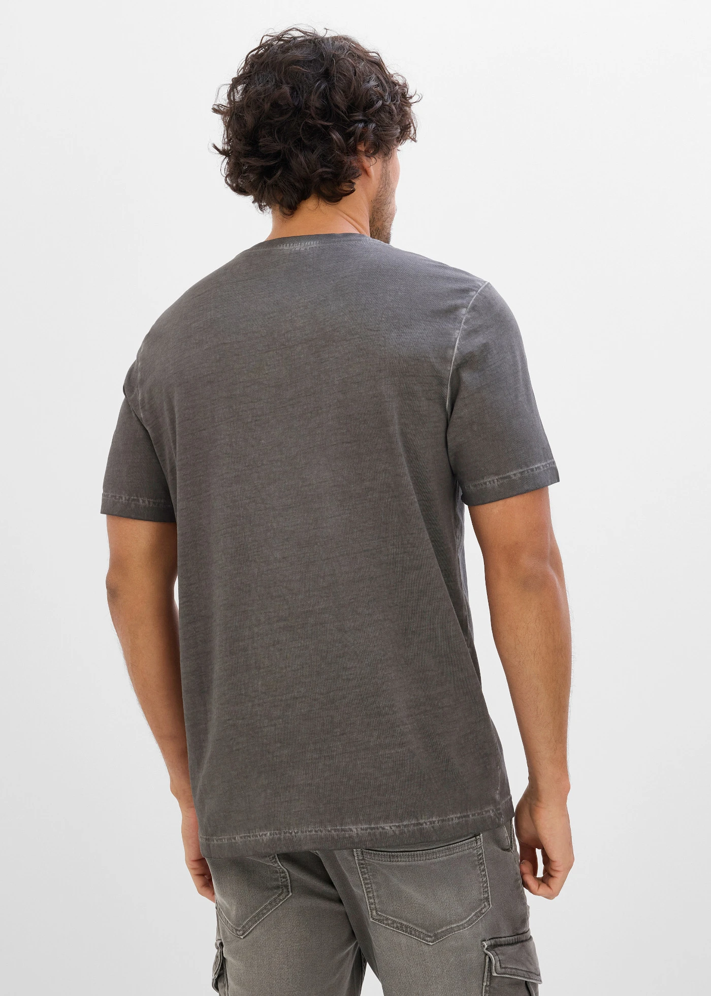 T-shirt z efektem sprania, z czystej bawełny organicznej • szary łupkowy z nadrukiem • sklep bonprix