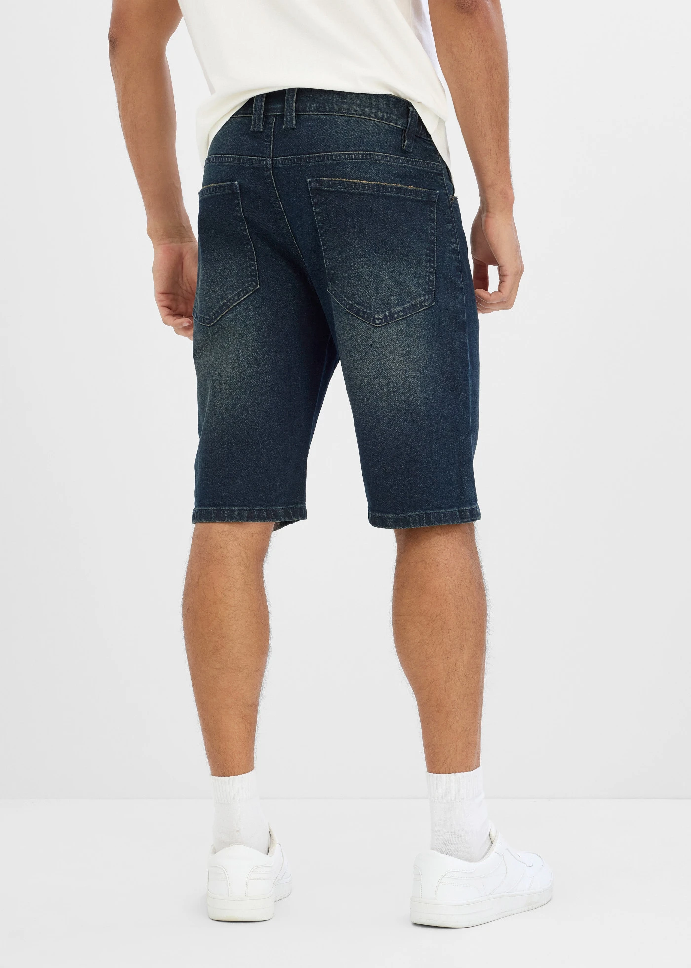 Bermuda long en jean à taille extensible, loose • bleu foncé denim • Boutique bonprix