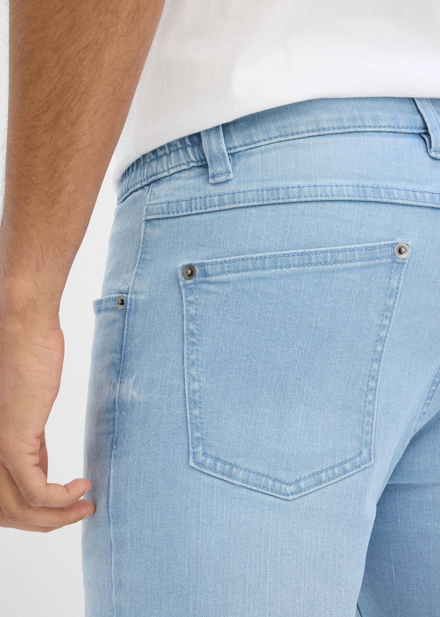 Jeansbermuda met elastische band, regular fit • lichtblauw denim • bonprix online shop