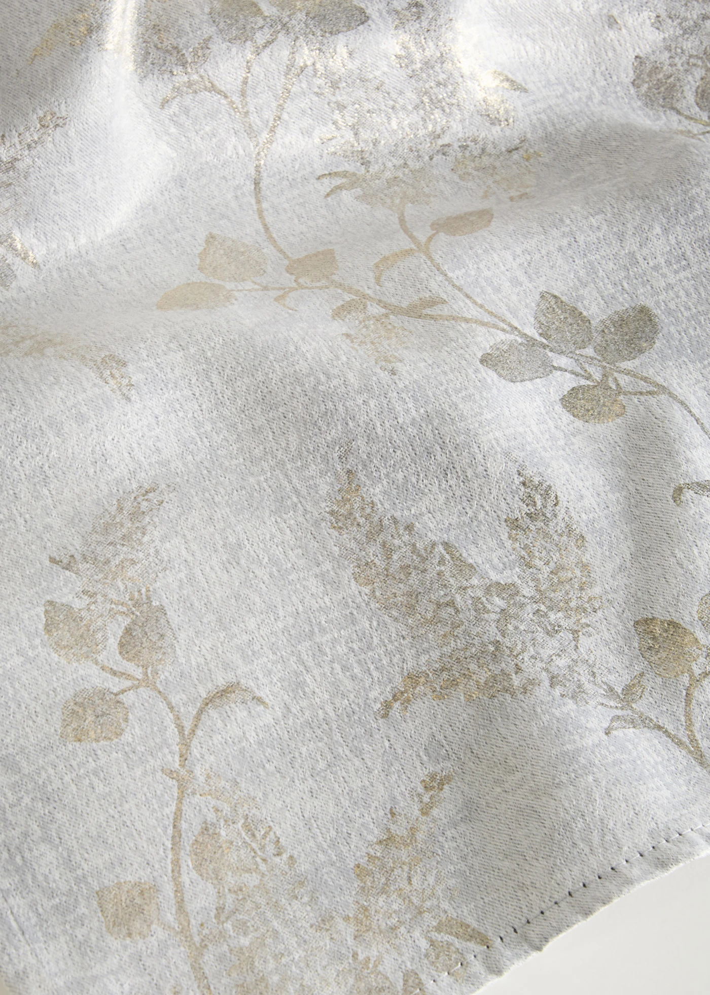 Jacquard polár függöny fényes felülettel (1 db • bézs-aranyszín mintás • bonprix áruház
