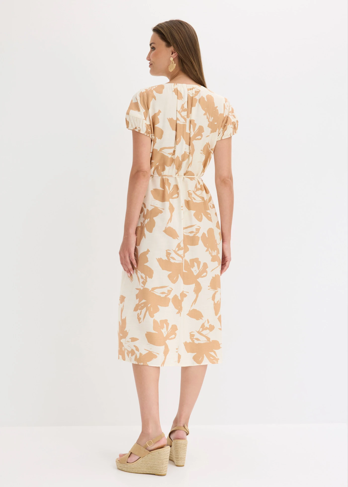 Rochie midi din amestec fluid cu viscoză • crem-maro deschis floral • magazin bonprix