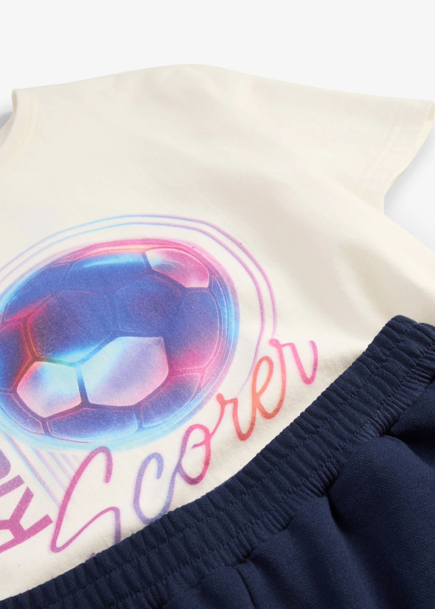 T-shirt et bermuda sweat 100% coton (ens. 2 pces) • écru-bleu foncé imprimé • Boutique bonprix