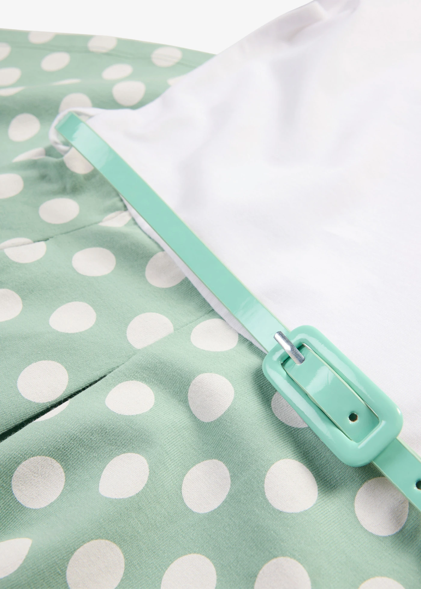 Džersejové šaty s bio bavlnou • pastelovo zelená/biela bodkovaná • obchod bonprix