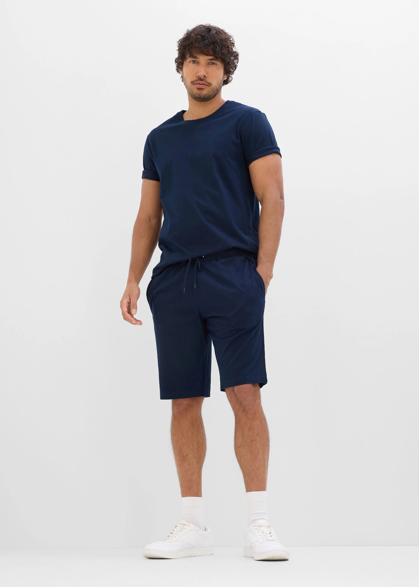 Top, tricou, 2x pantaloni scurţi din bumbac 100% (set/4 piese) • indigo+bleumarin • magazin bonprix