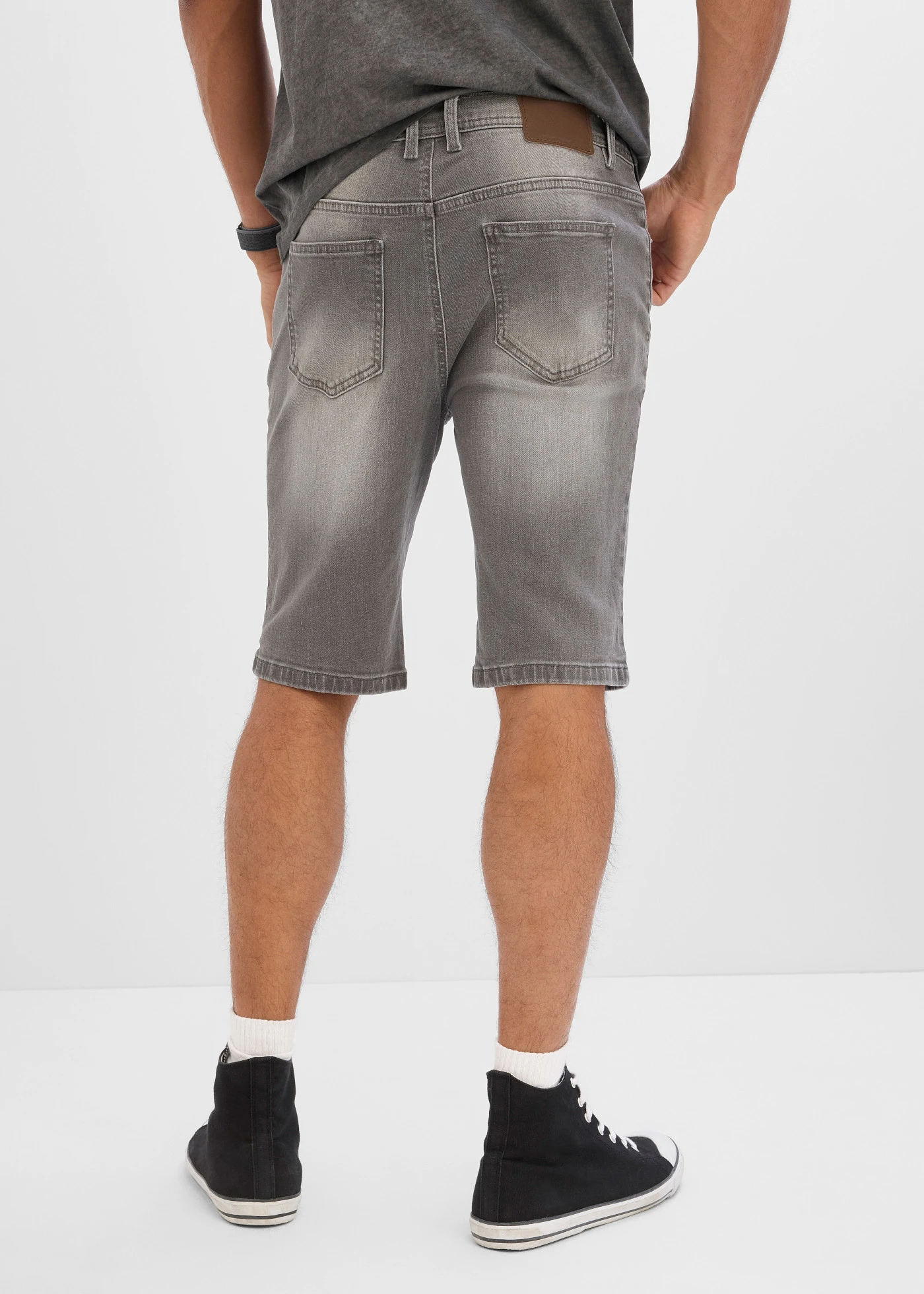 Bermudy jeansowe ze stretchem i wzmocnionym krokiem, regular fit • szary denim • sklep bonprix