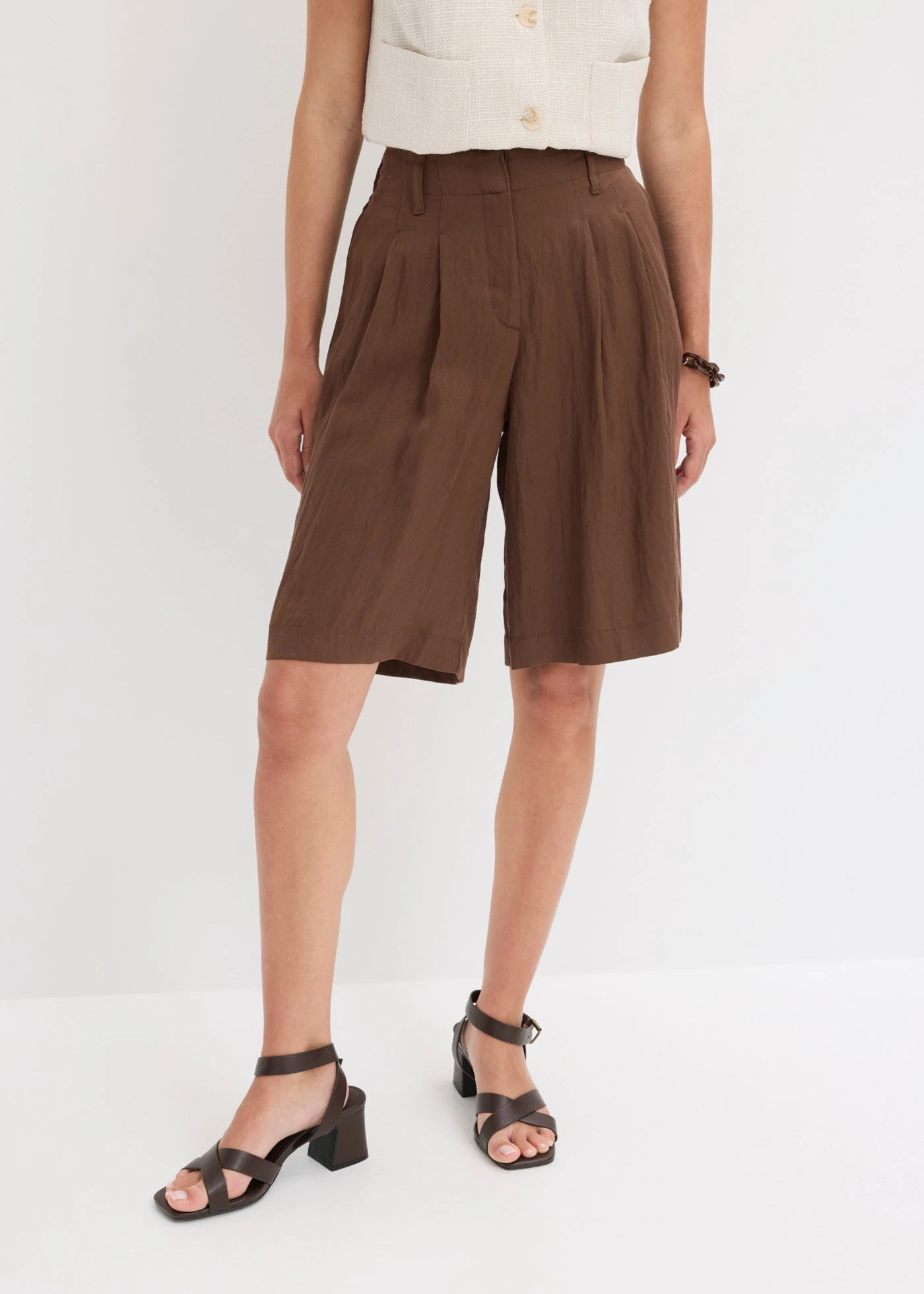 Bermuda doux en viscose mélangée • marron • Boutique bonprix