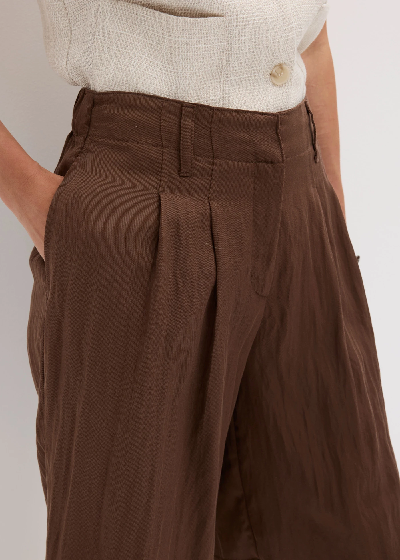 Bermuda doux en viscose mélangée • marron • Boutique bonprix