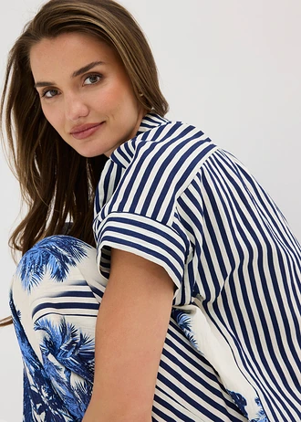 Blouse fluide en viscose mélangée • bleu/écru rayé • Boutique bonprix