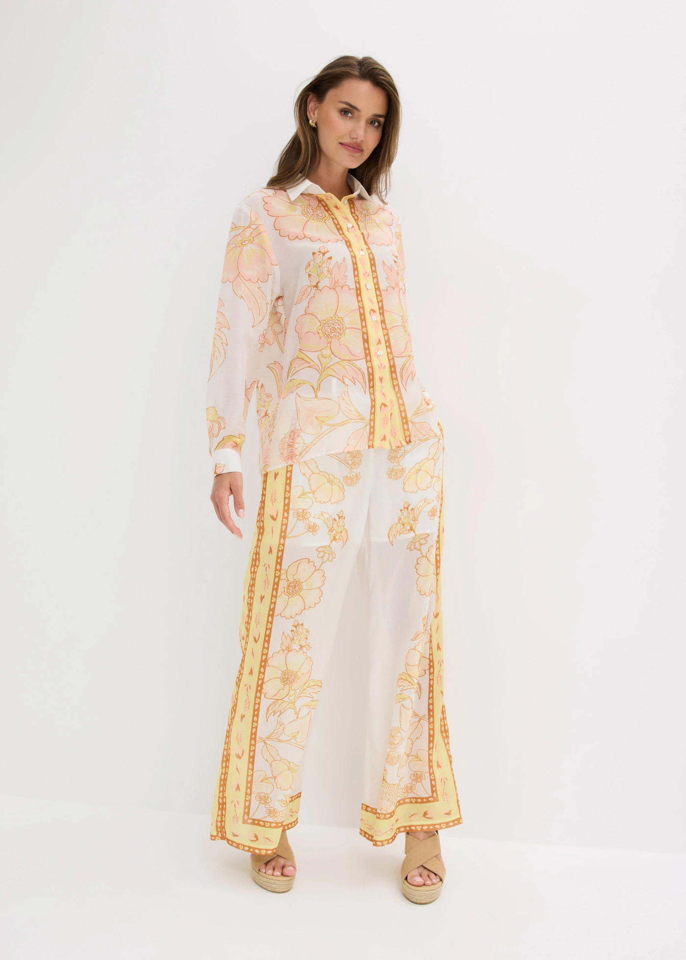 Pantaloni palazzo • alb-galben deschis floral • magazin bonprix