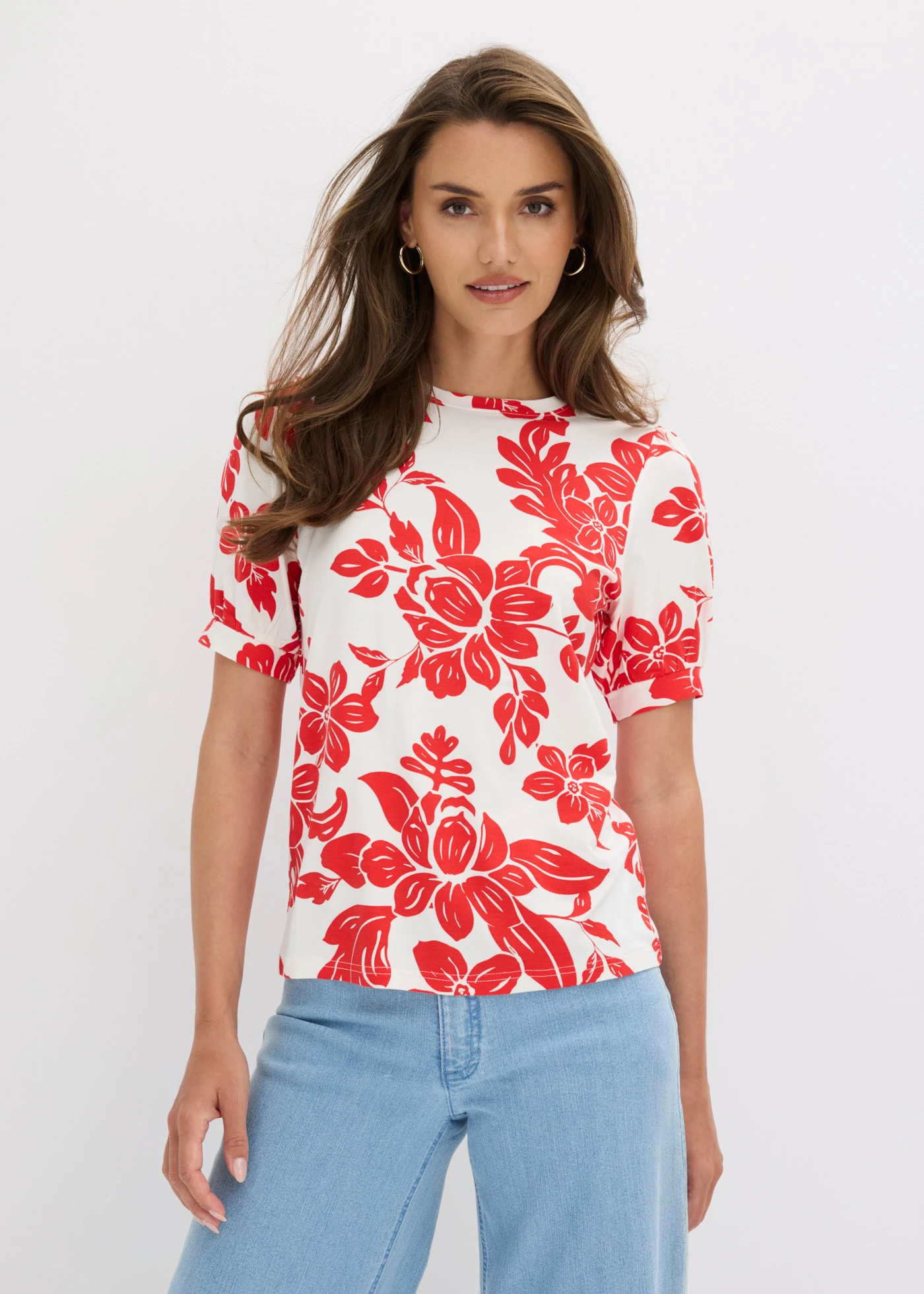 T-shirt doux en viscose extensible • blanc/rouge floral • Boutique bonprix
