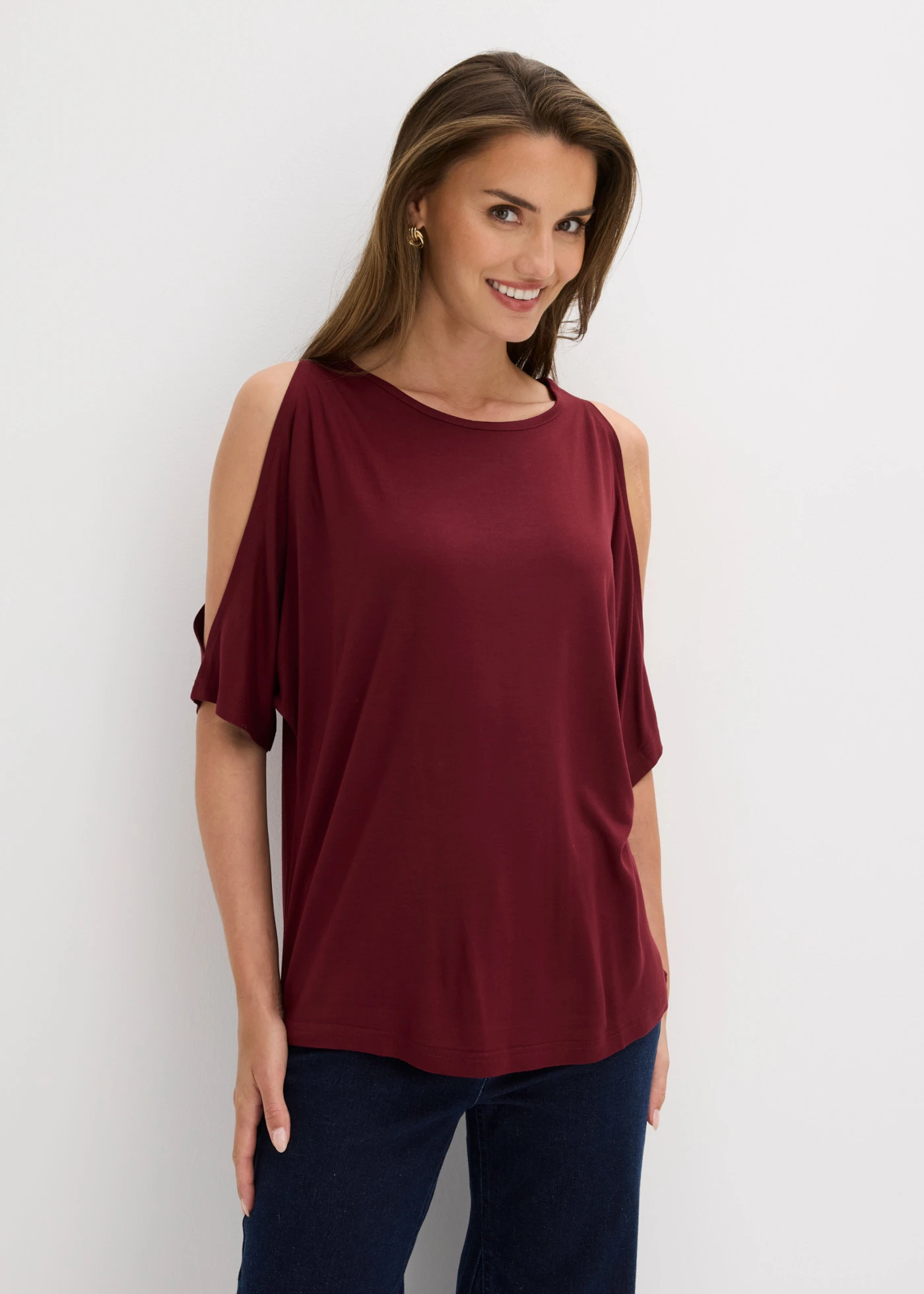 T-shirt avec découpes • rouge érable • Boutique bonprix