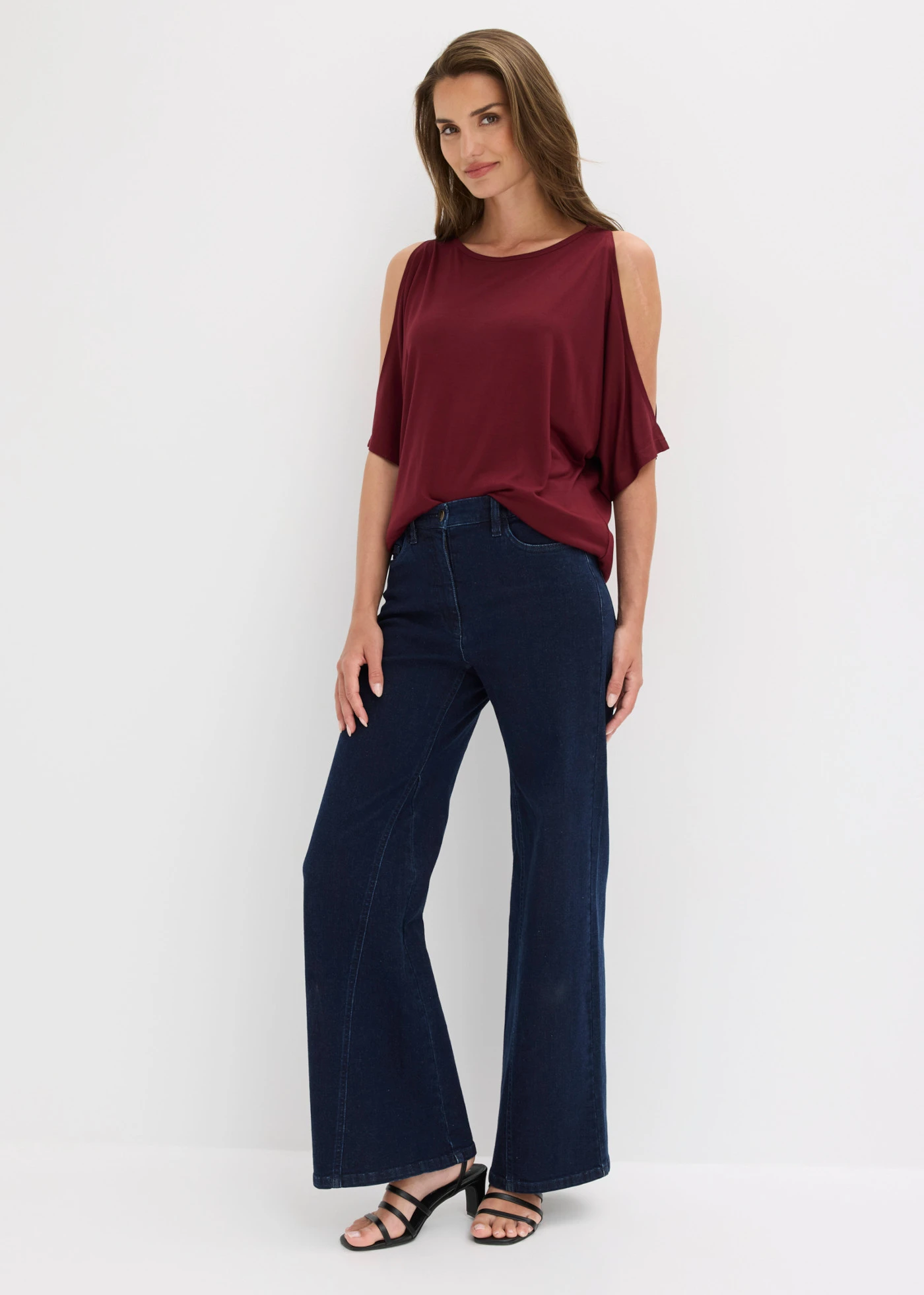 T-shirt avec découpes • rouge érable • Boutique bonprix