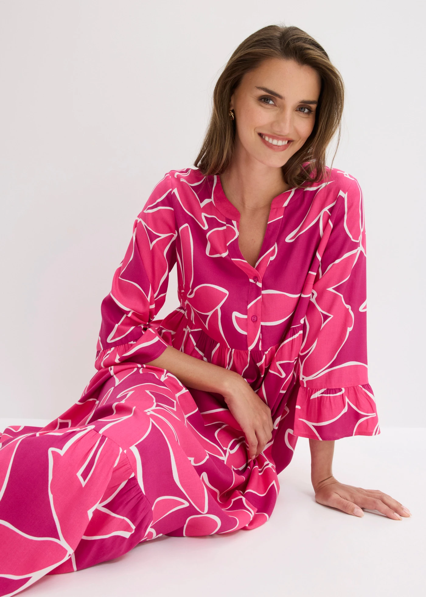 Tunikové šaty ze splývavé viskózy • fuchsiově pink s květy • bonprix obchod