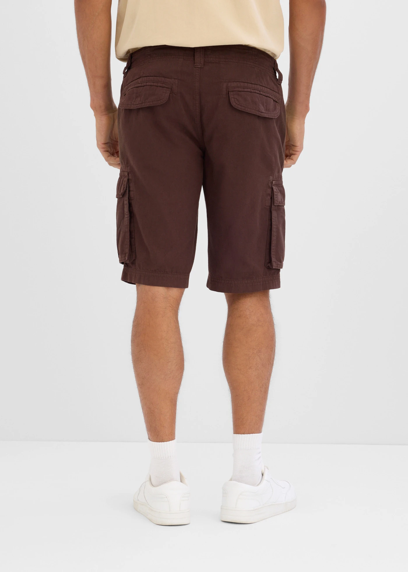 Lehké džínové bermudy s pružným pasem, z barveného denimu, střih Relaxed Fit • tmavě hnědá • bonprix obchod