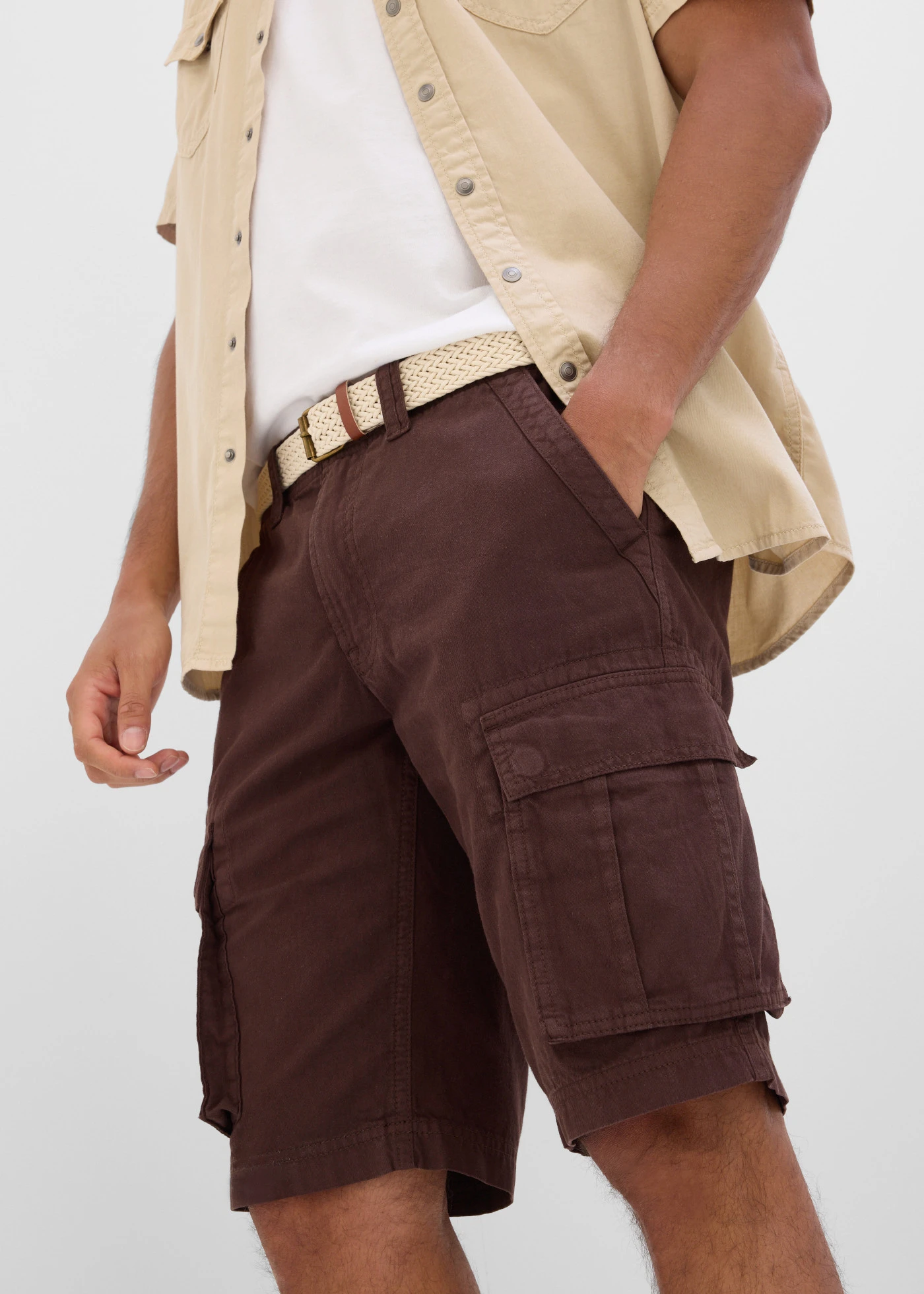 Lichte jeans bermuda van coloured denim met elastische tailleband, relaxed fit • donkerbruin • bonprix online shop
