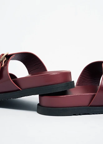 Pantofle s přezkou • rubínově červená • bonprix obchod