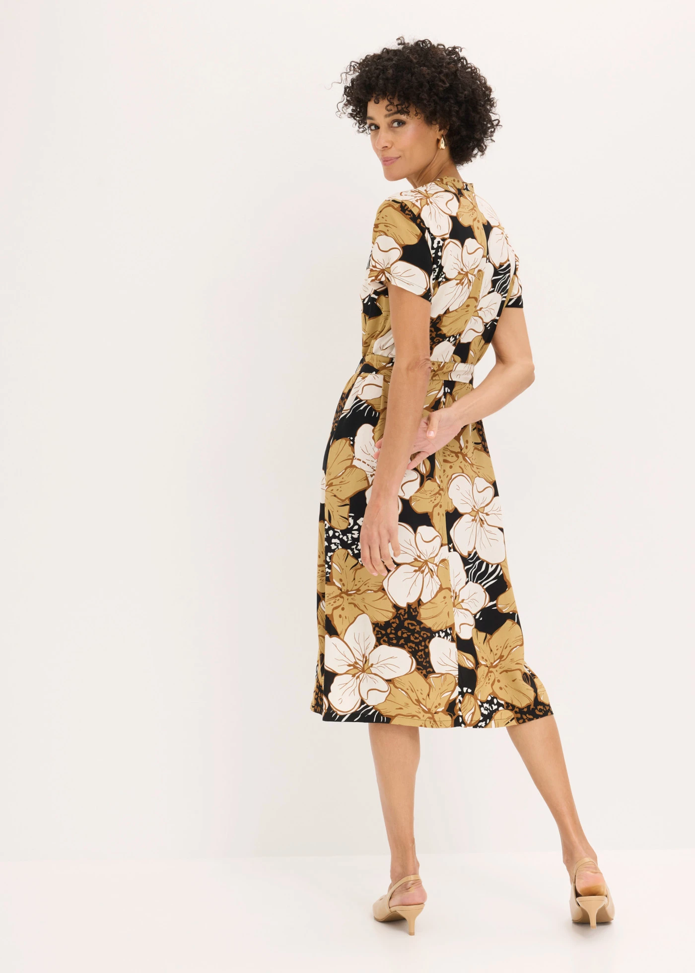 Robe en viscose avec ceinture à nouer • noir-new beige floral • Boutique bonprix