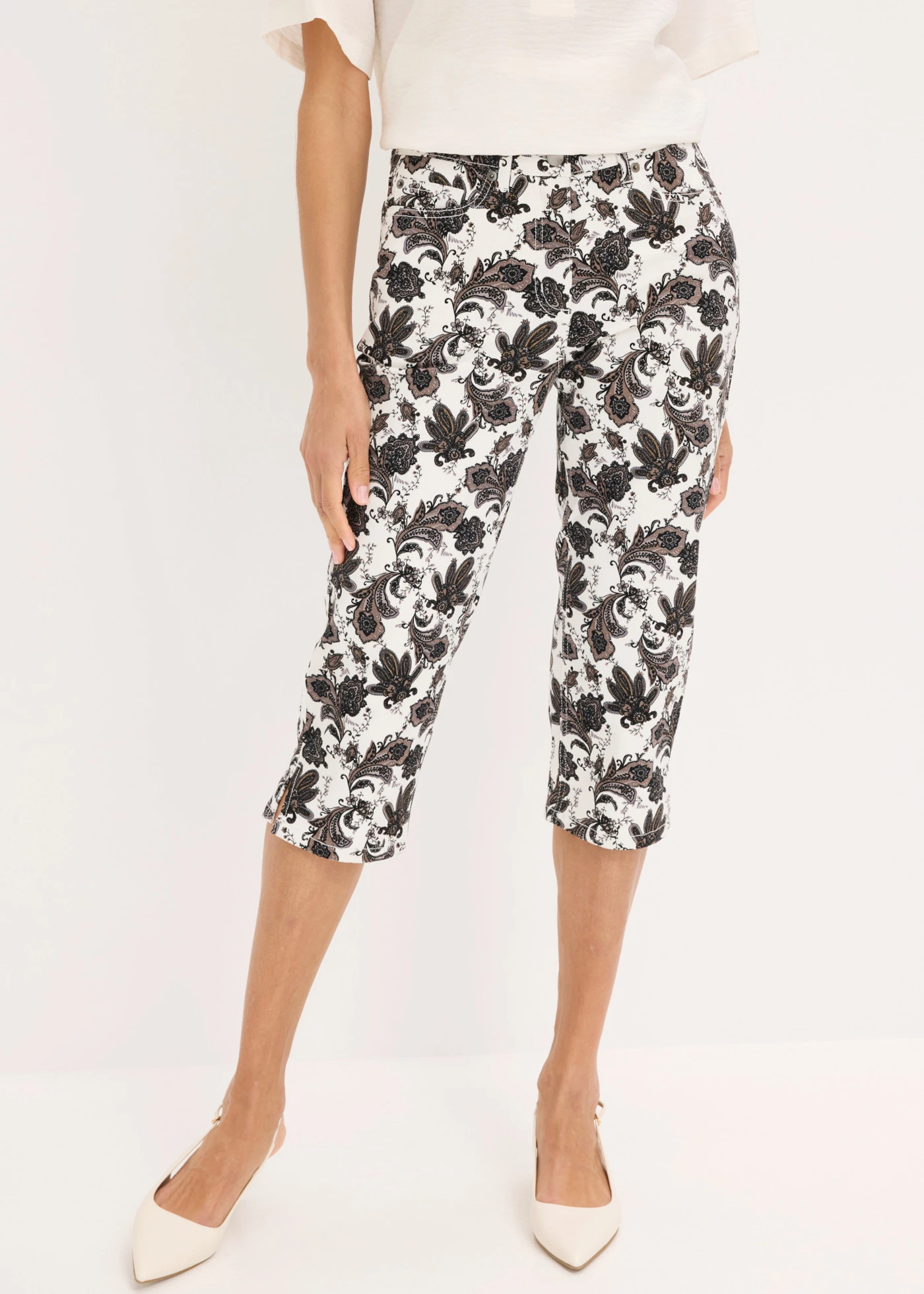 Capri broek van stretchkatoen • wolwit/zwart paisley • product-page.page-title-suffix