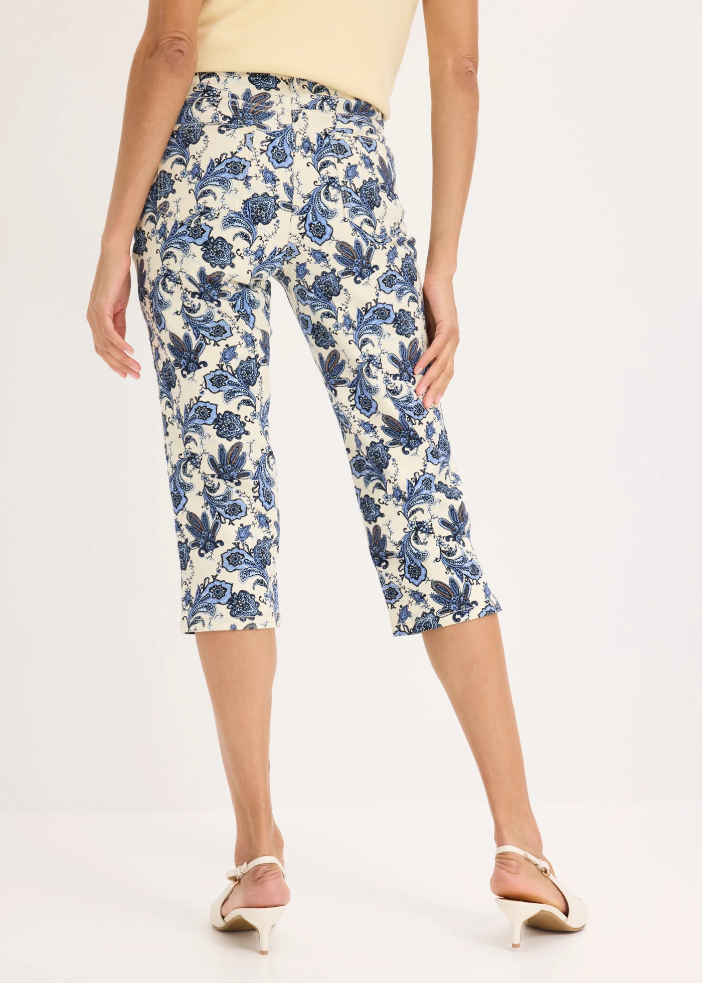 Capri broek van stretchkatoen • natuurbeige-donkerblauw paisley • product-page.page-title-suffix